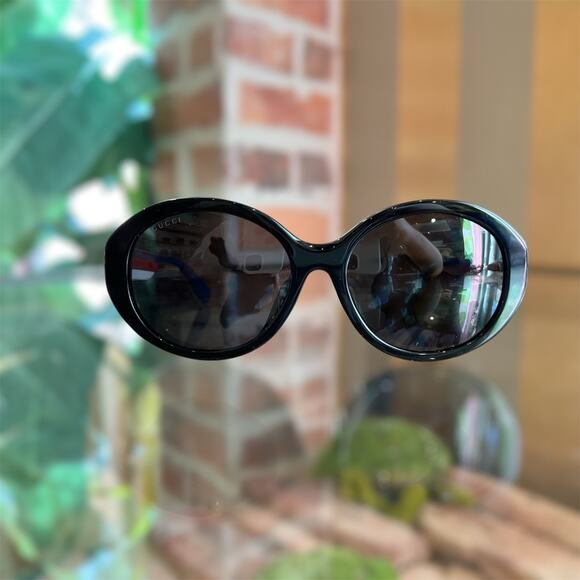 GUCCI GG0279SA Black Acetate Sylvie Stripe Round Sunglasses - Picture 1 of 7